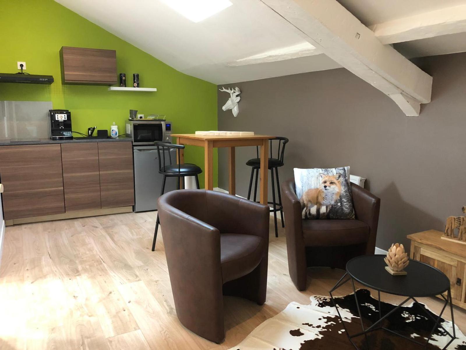 La Cabane Centre La Breche Wifi Calme Linge De Pressing Niort Eksteriør bilde